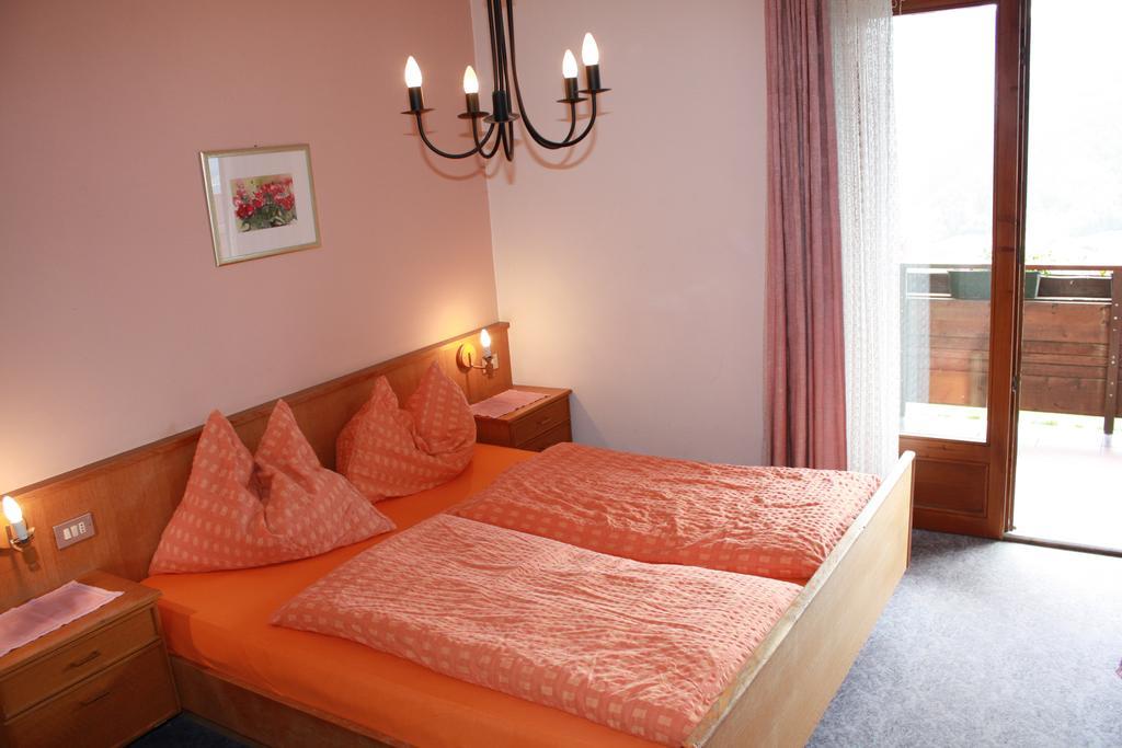 Gasthof Hotel Wöhrmaurer Velturno Rum bild